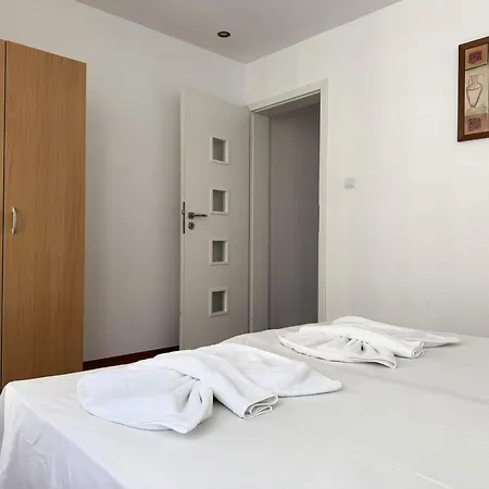 Sunny 2-bedroom In Complex Lina By Menada Apartment *