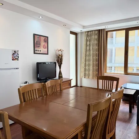 Sunny 2-bedroom In Complex Lina By Menada Apartment *
