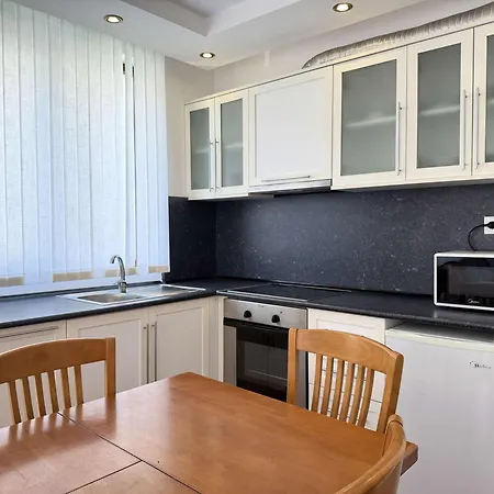 Sunny 2-bedroom In Complex Lina By Menada * Slantschew brjag