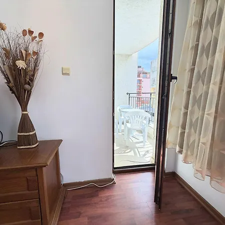 Apartment Sunny 2-bedroom In Complex Lina By Menada