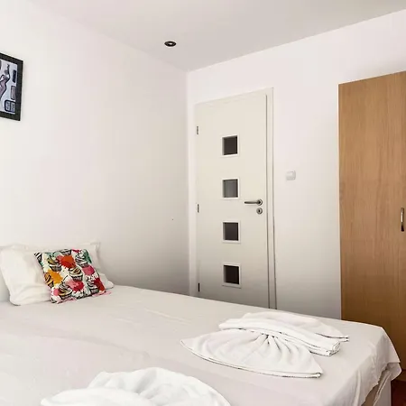 Sunny 2-bedroom In Complex Lina By Menada Slantschew brjag